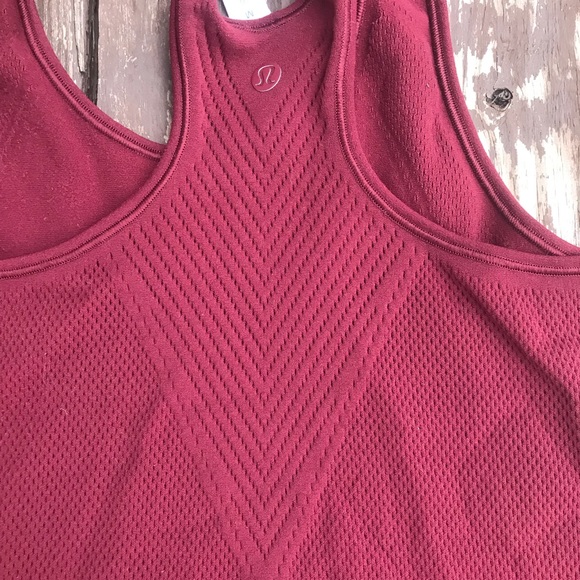 Lululemon top in red - Picture 4 of 5